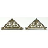 An Edwardian silver pair of menu holders, London 1904, with pierced scroll decoration, 9.5 x 5cm,