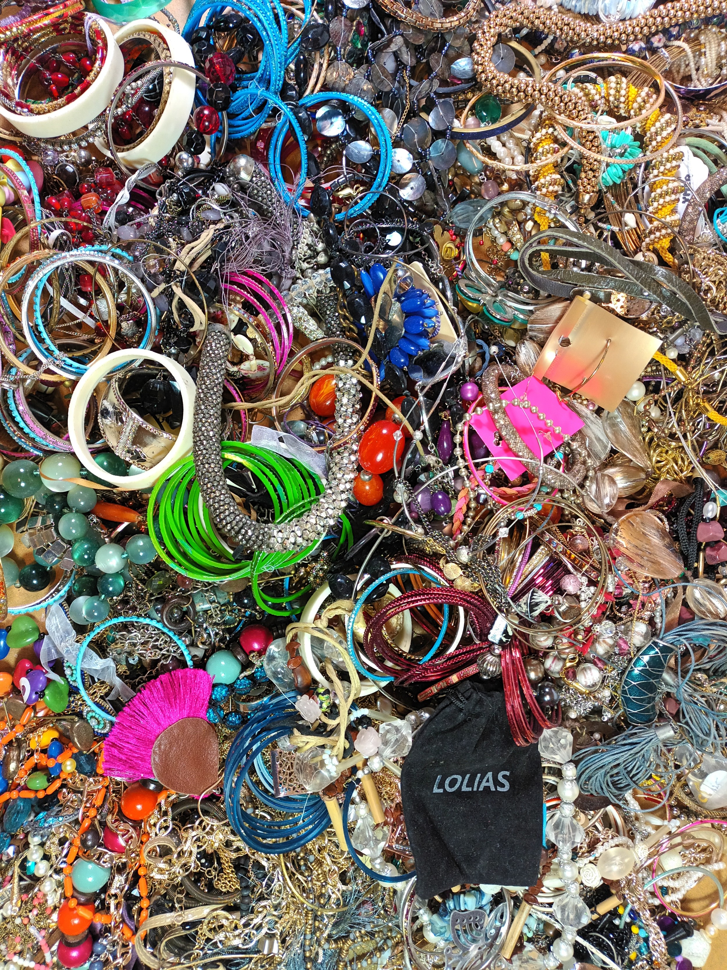 Approximately 10kg of mixed costume jewellery