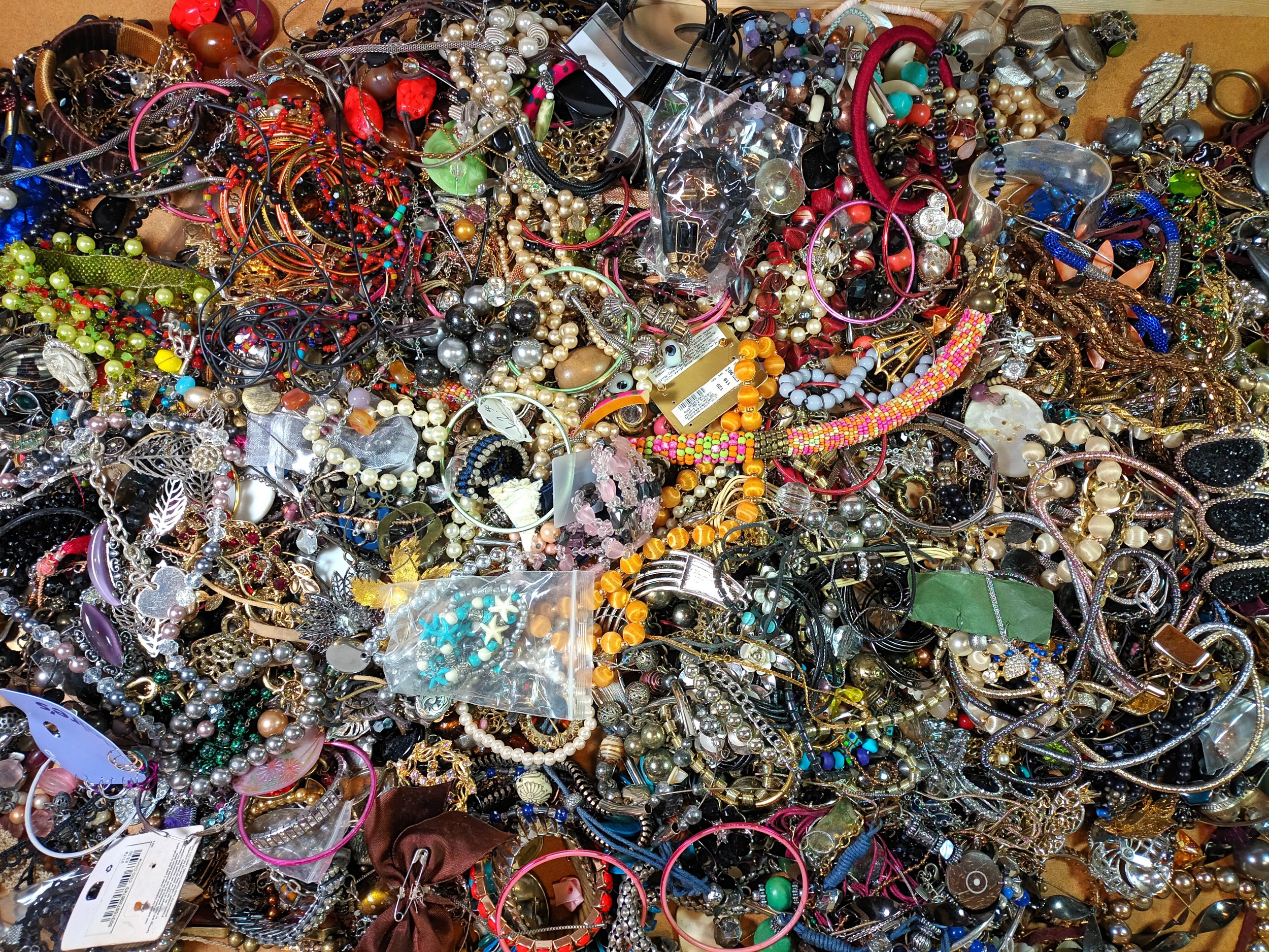 Approximately 10kg of mixed costume jewellery