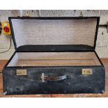 A vintage car travelling trunk case, 79 x 46 x 28cm