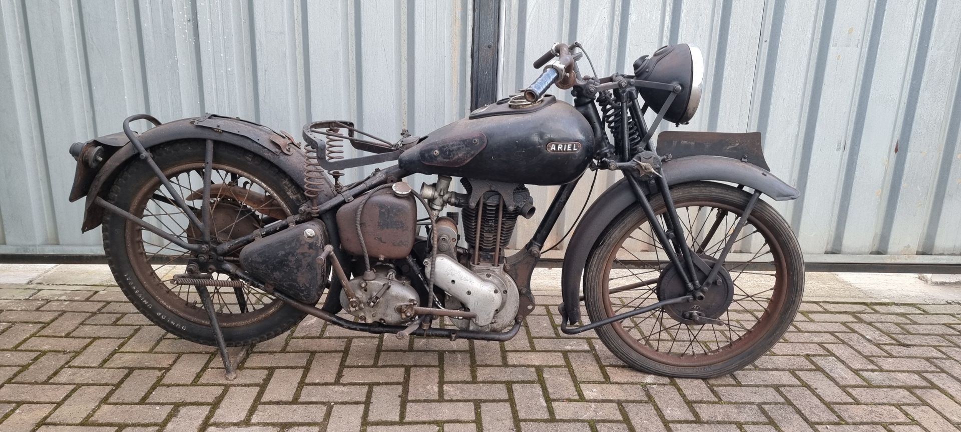 c. 1937 Ariel Red Hunter, 500cc, project. Registration number DHY 20 (not recorded with DVLA). Frame