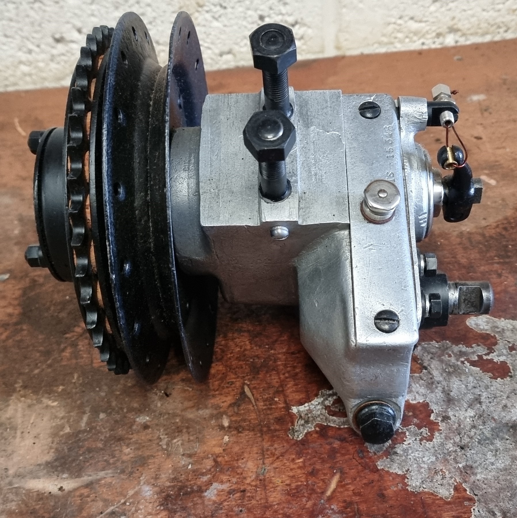 A vintage/veteran Sturmey Archer gearbox, TS 15348, believed reconditioned, as used on a Levis. - Image 2 of 5