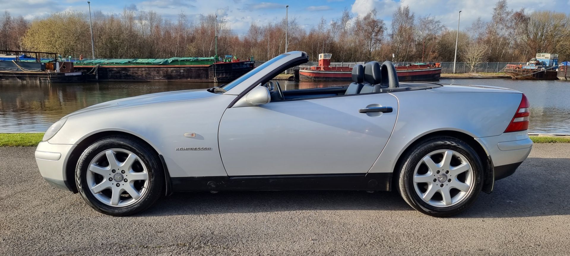 1996 Mercedes Benz SLK 230 Kompressor, 2295cc. Registration number P921 PLW. Chassis number - Image 17 of 20