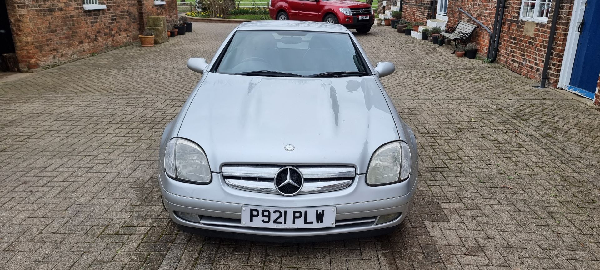 1996 Mercedes Benz SLK 230 Kompressor, 2295cc. Registration number P921 PLW. Chassis number - Image 3 of 20