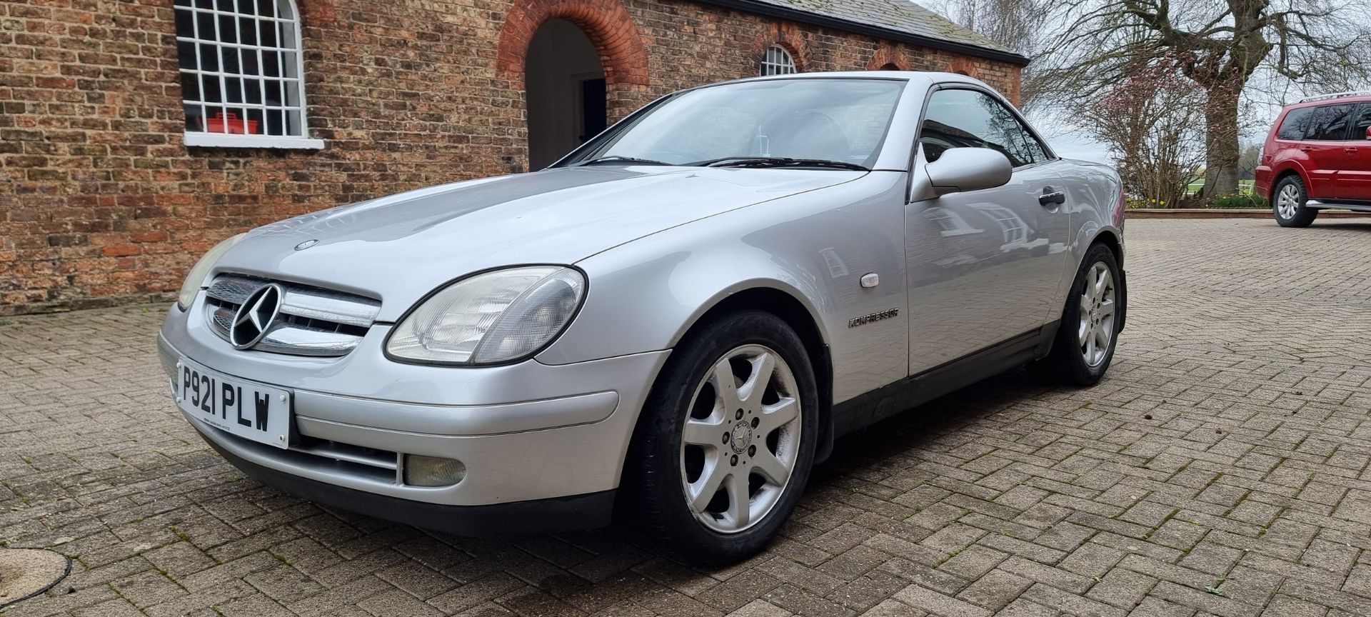 1996 Mercedes Benz SLK 230 Kompressor, 2295cc. Registration number P921 PLW. Chassis number - Image 2 of 20