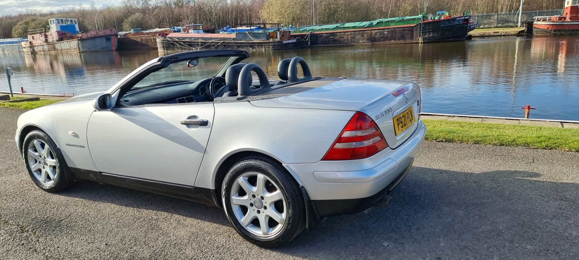 1996 Mercedes Benz SLK 230 Kompressor, 2295cc. Registration number P921 PLW. Chassis number - Image 19 of 20