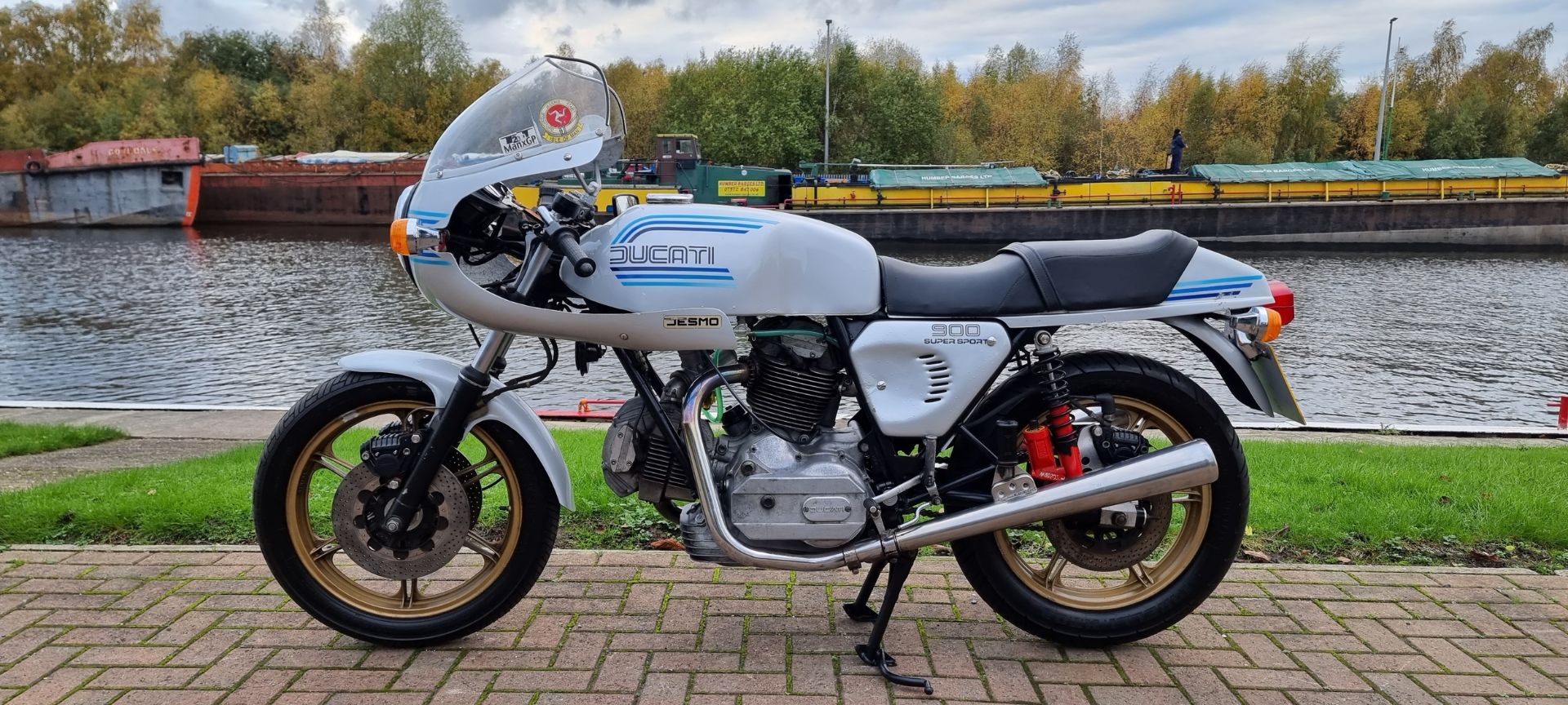 1982 Ducati 900 SS, 864cc. Registration number WCX 2X. Frame number DM 860 SS * 090889*. Engine - Image 2 of 20