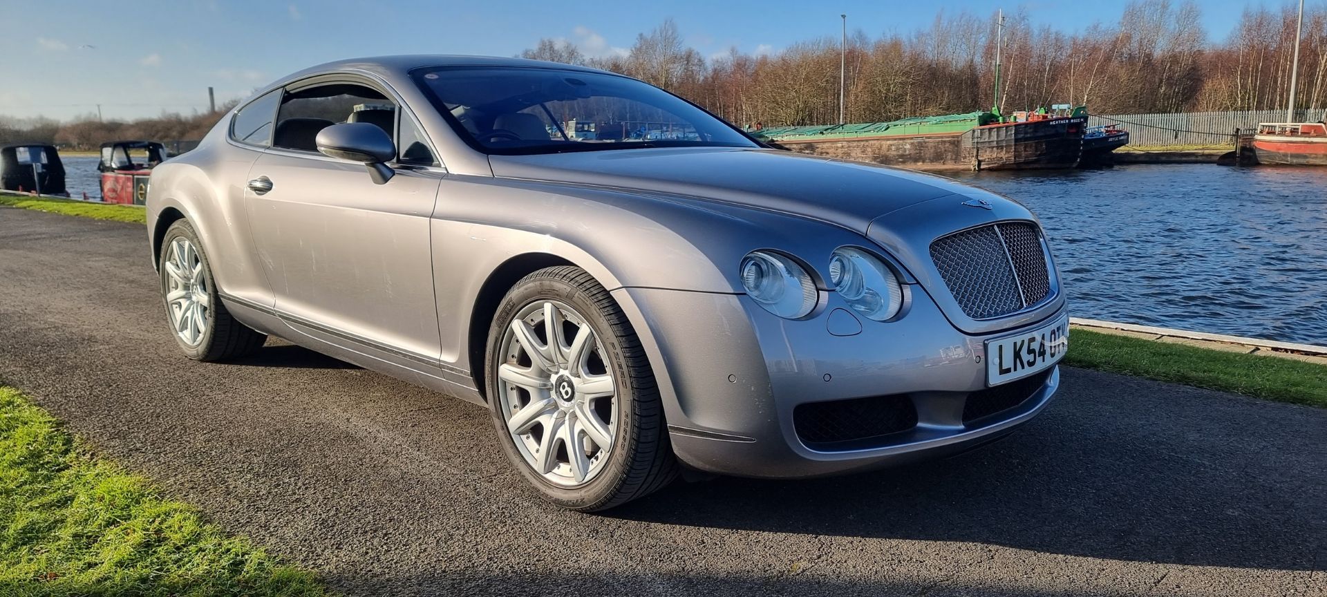 2004 Bentley Continental GT, 5998cc. Registration number LK54 OTV. VIN number SCBCE63W35C026621.