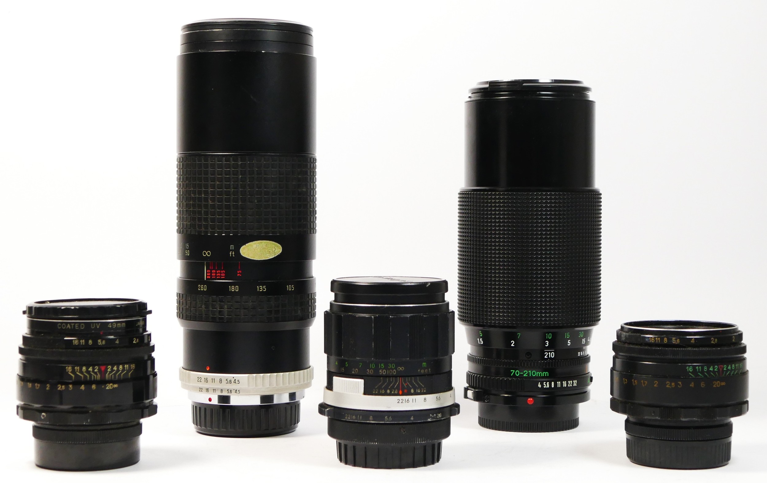 Five manual camera lens, to include a Hoya 75mm-260mm f4.5, Pentax fit, boxed, a Canon FD 70mm-210mm - Image 2 of 3