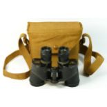 A pair of American WWII M6, 6 x 30 binoculars, , numbered 36697, by Universal Camera Corp., New