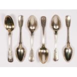 A William IV silver set of six fiddle, thread and shell tea spoons, London 1835, 189gm