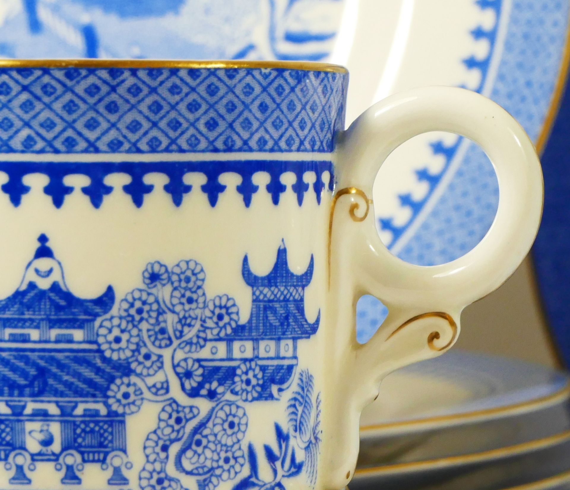 A Royal Worcester Willow pattern afternoon tea service for six place settings, green backstamp, - Image 2 of 4