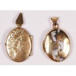 A 9ct gold oval locket, embossed with footprints and "When you saw one set of footprints it was then