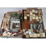 A substantial collection of valves, to include makes such as Zaerix, Pinnacle, Mullard, Brimar,