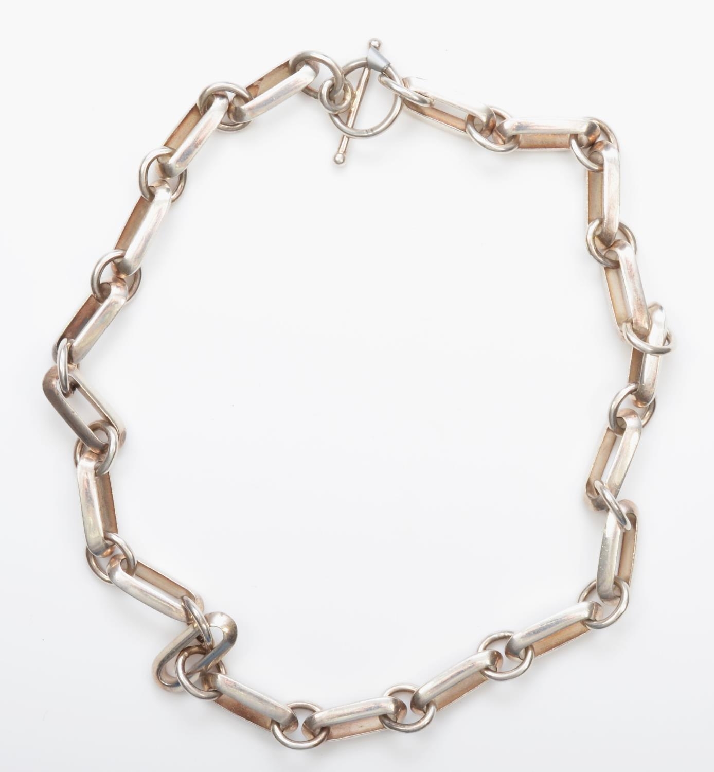 A heavy silver T bar baton link necklace, 46cm, 84gm