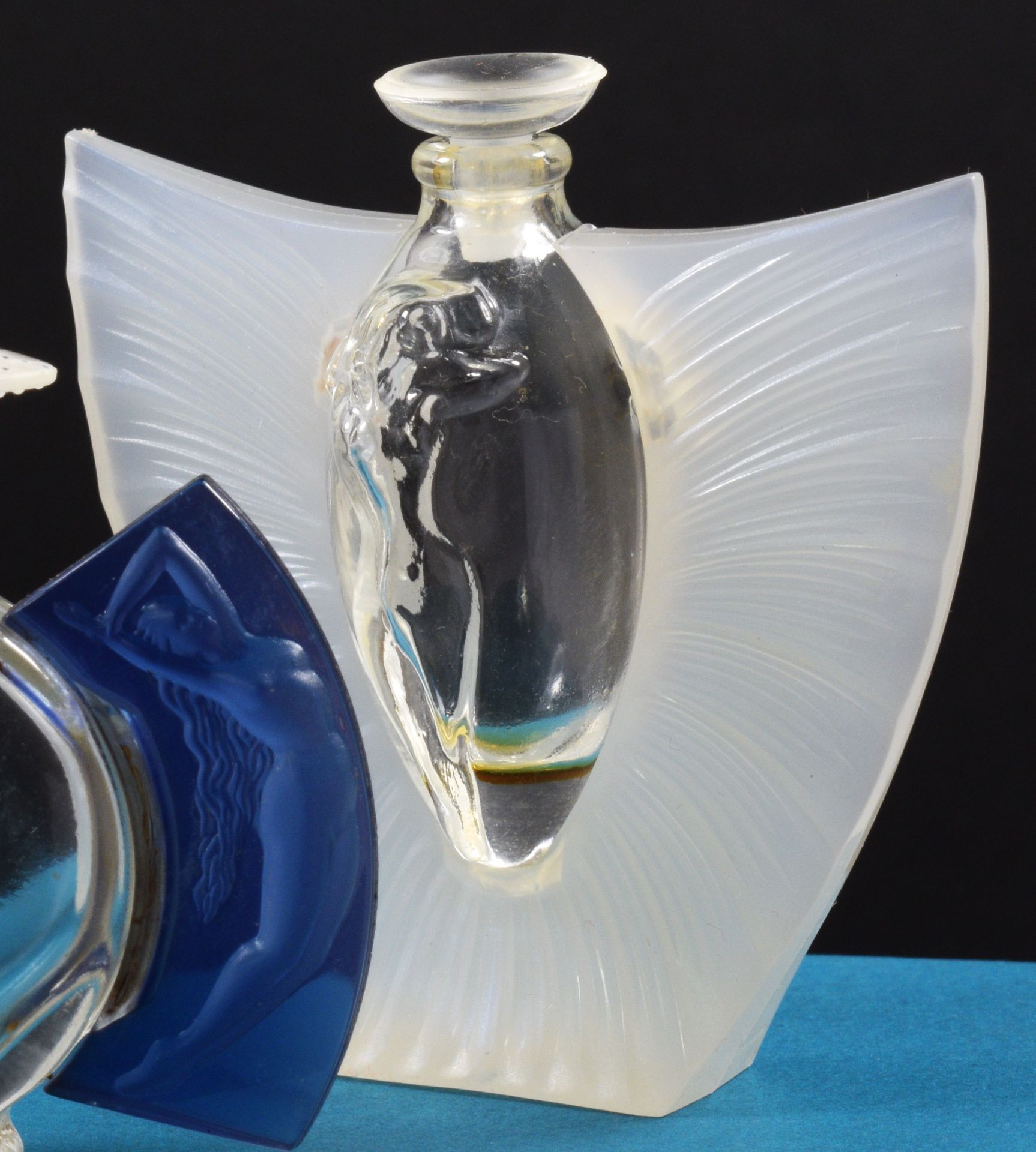 Lalique "Les Flacons Miniatures", perfume bottles, 1998, 1999, 2000 edition, cased with display card - Image 4 of 9