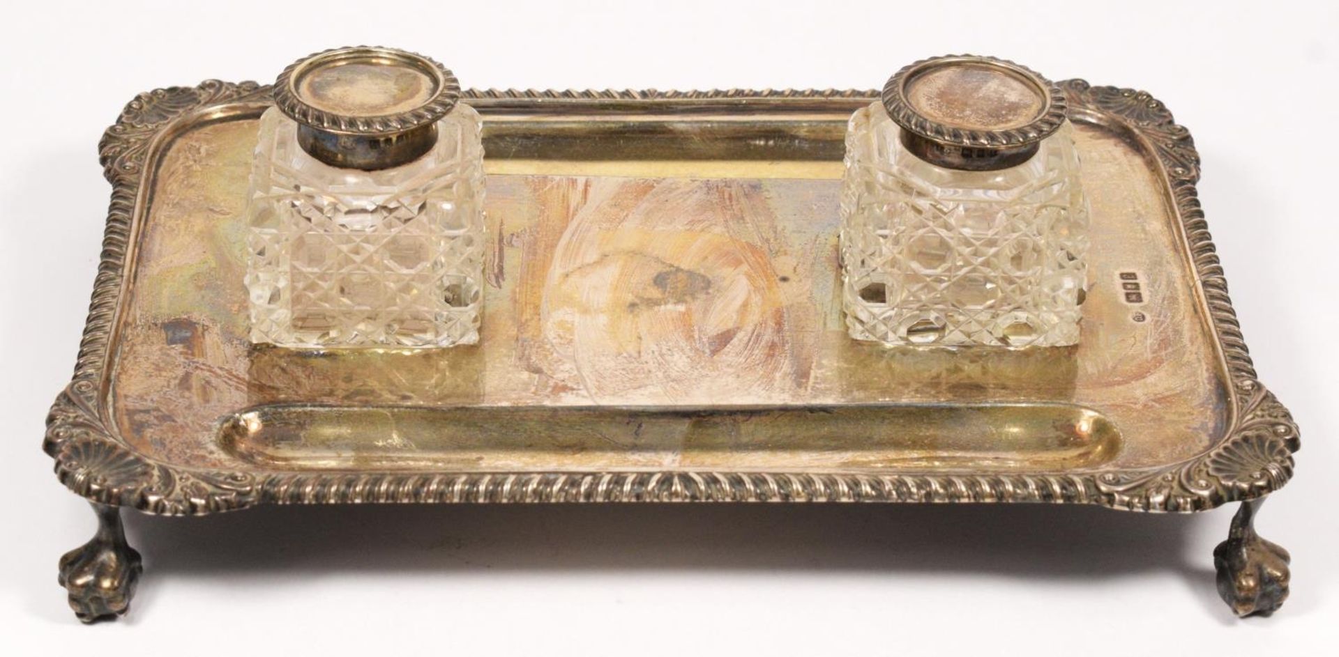 A silver desk stand, London 1920, the base with two hob nail cut, silver topped inkwells and two pen - Image 2 of 9