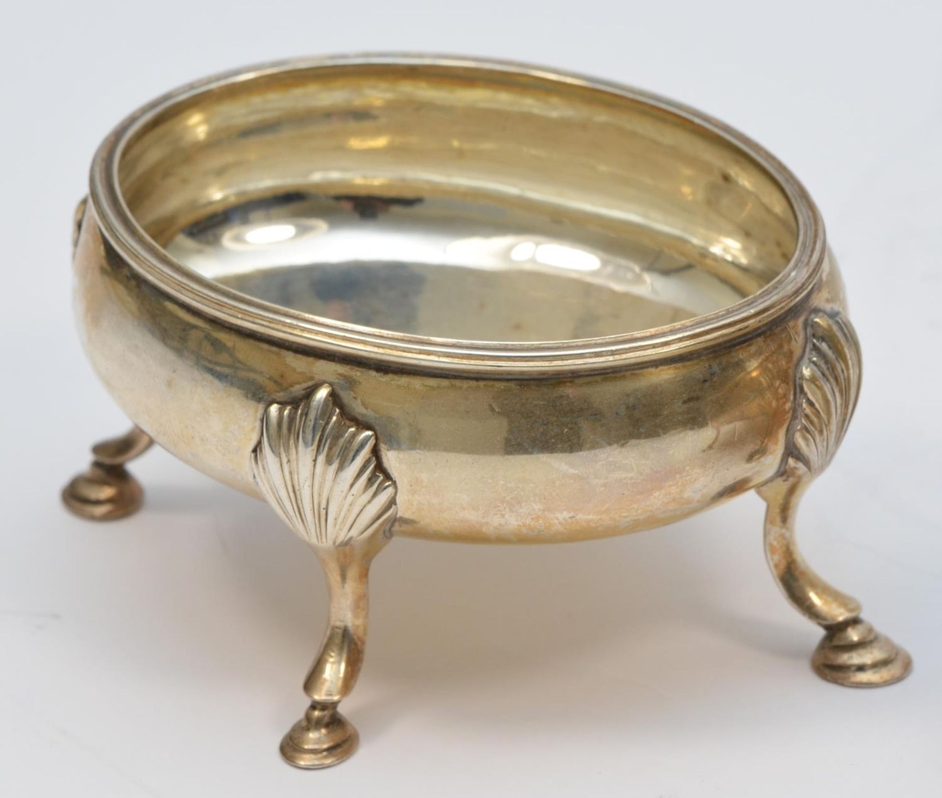 A George III silver pair of oval table salts, by Henry Chawner, London 1789, with reeded borders, - Image 3 of 4