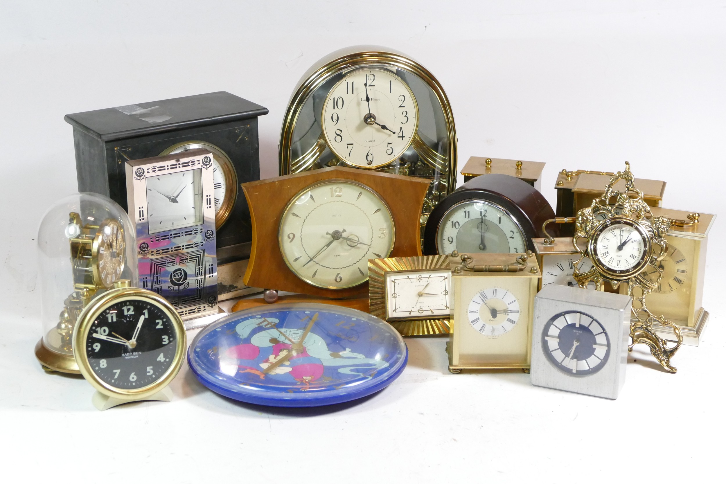 A collection of mid 20th century and later mantel clocks, having manual wind and quartz movements, - Image 4 of 4