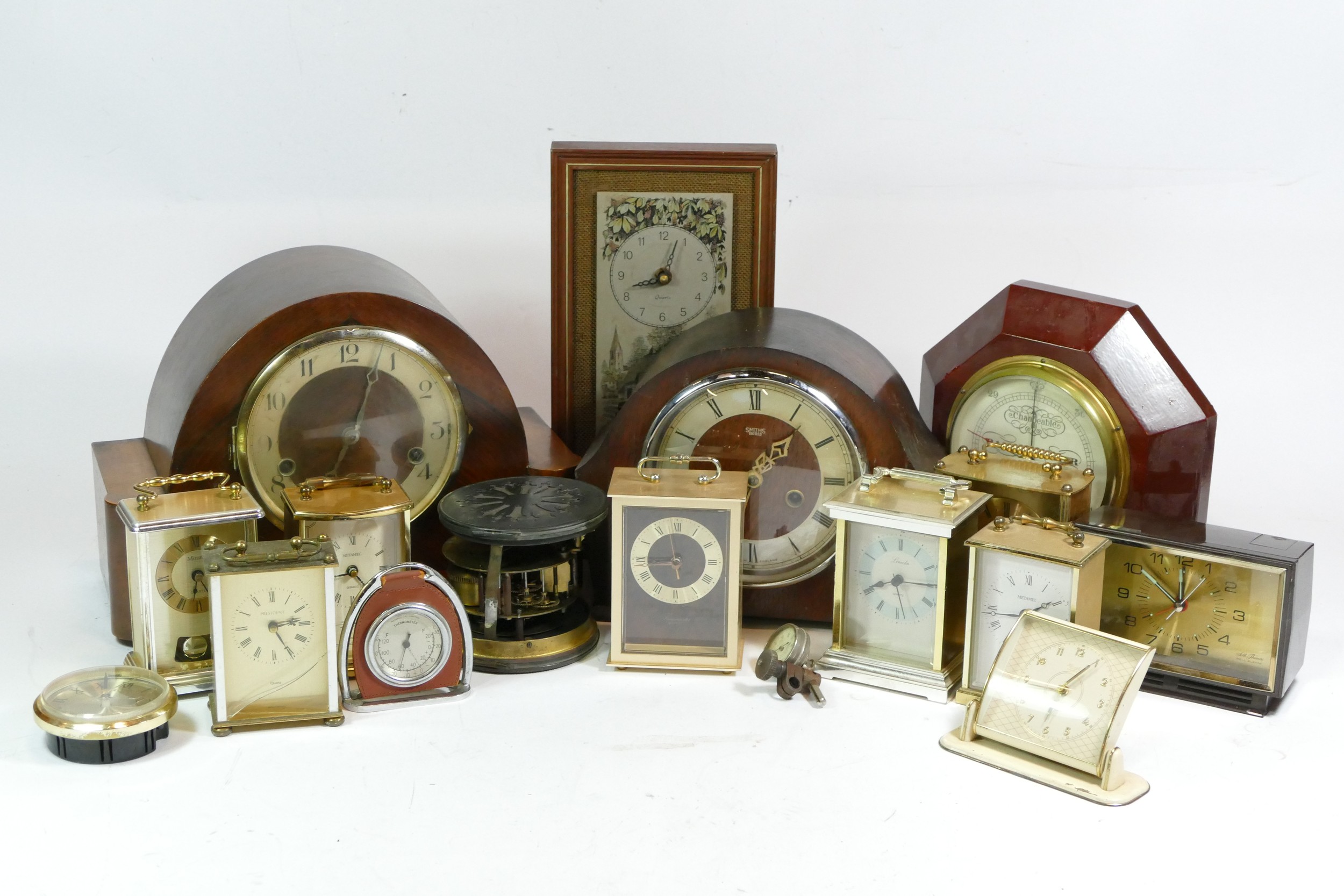 A collection of mid 20th century and later mantel clocks, carriage clocks, alarm clocks and - Image 2 of 4