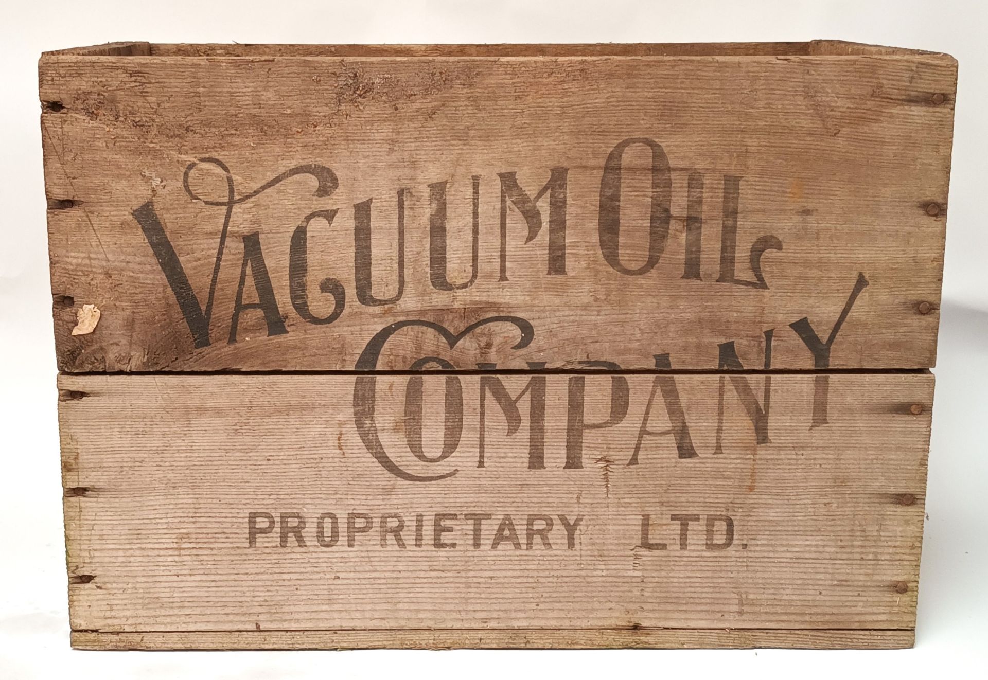 A New Zealand Vacuum Oil Company/Plume Motor Spirit wooden crate, 53 x 26 x 37cm - Image 4 of 4