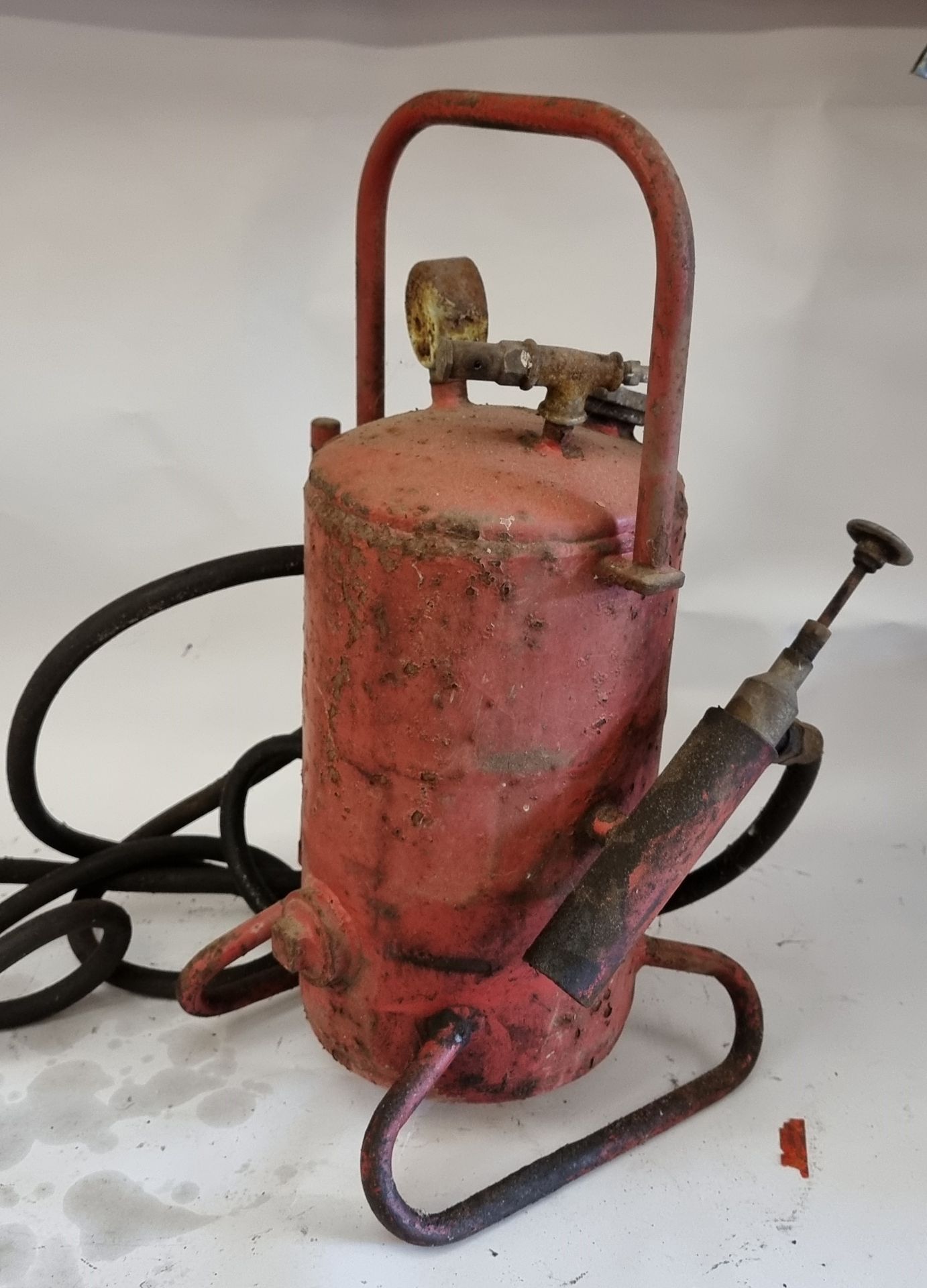 A Sellarc 30lbs pressure pump - Image 2 of 2