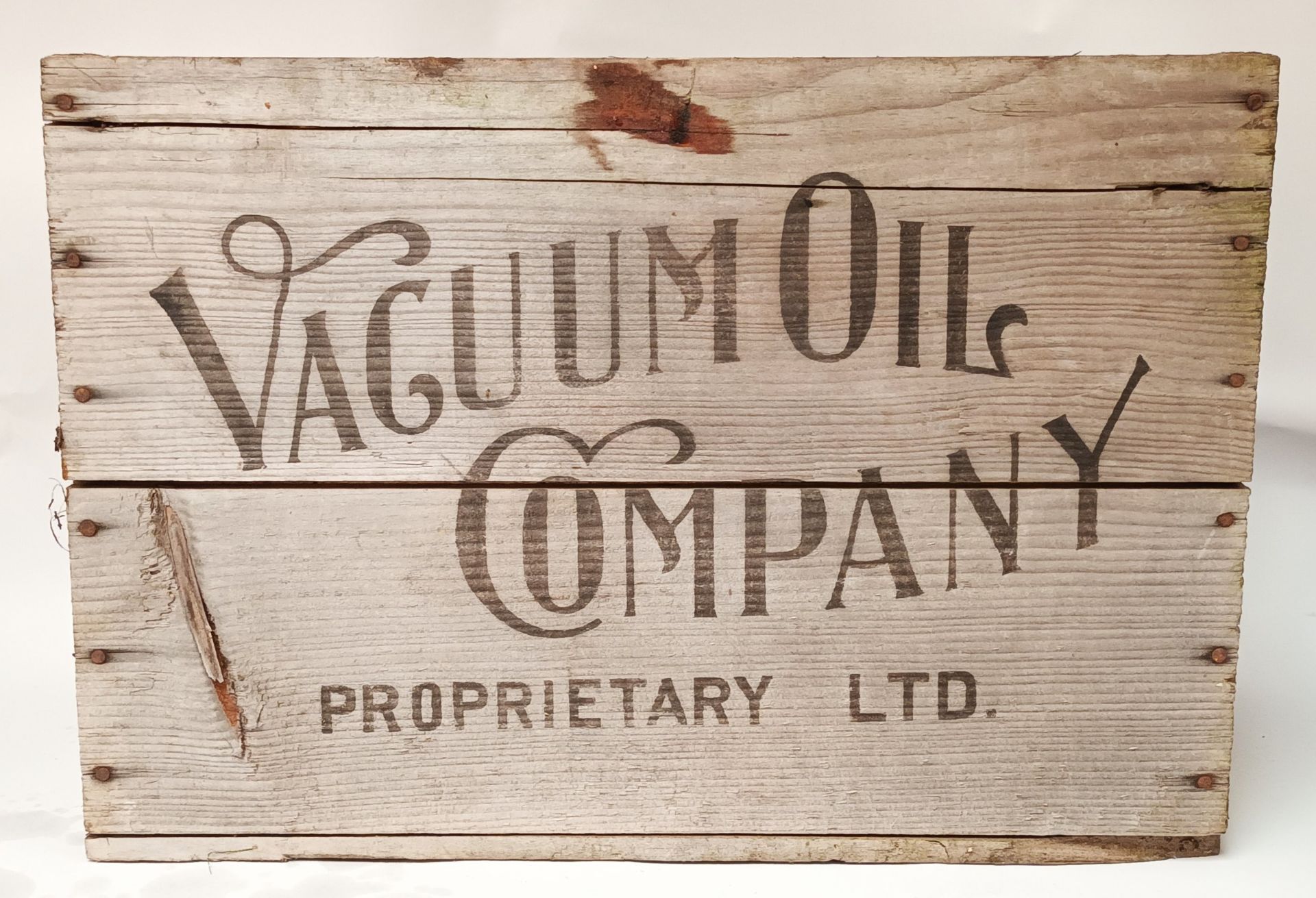 A New Zealand Vacuum Oil Company/Plume Motor Spirit wooden crate, 53 x 26 x 37cm - Image 2 of 4