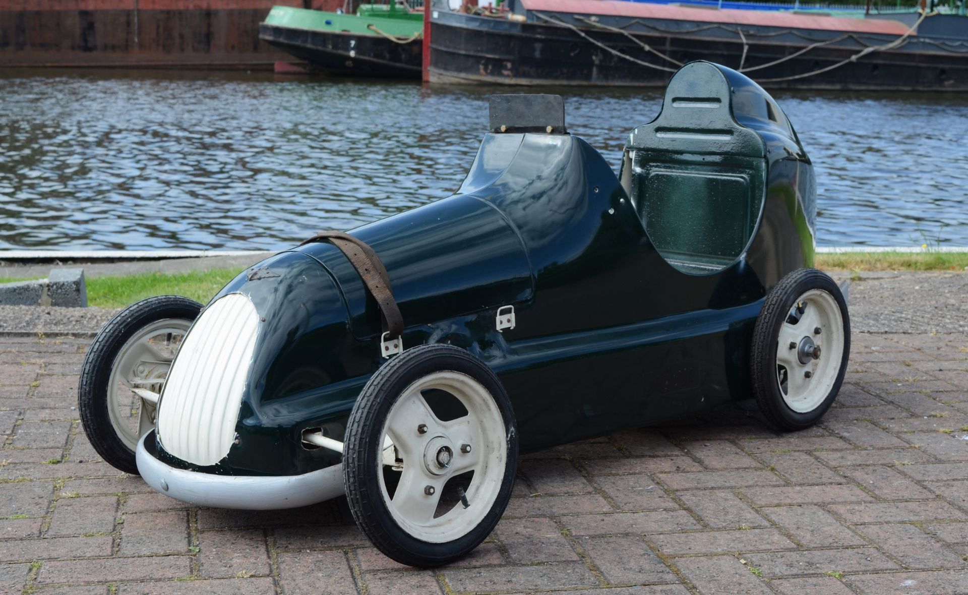 An Austin Pathfinder pedal car, c.1949/50. The Pathfinder was based on the Austin 7 racing car. It