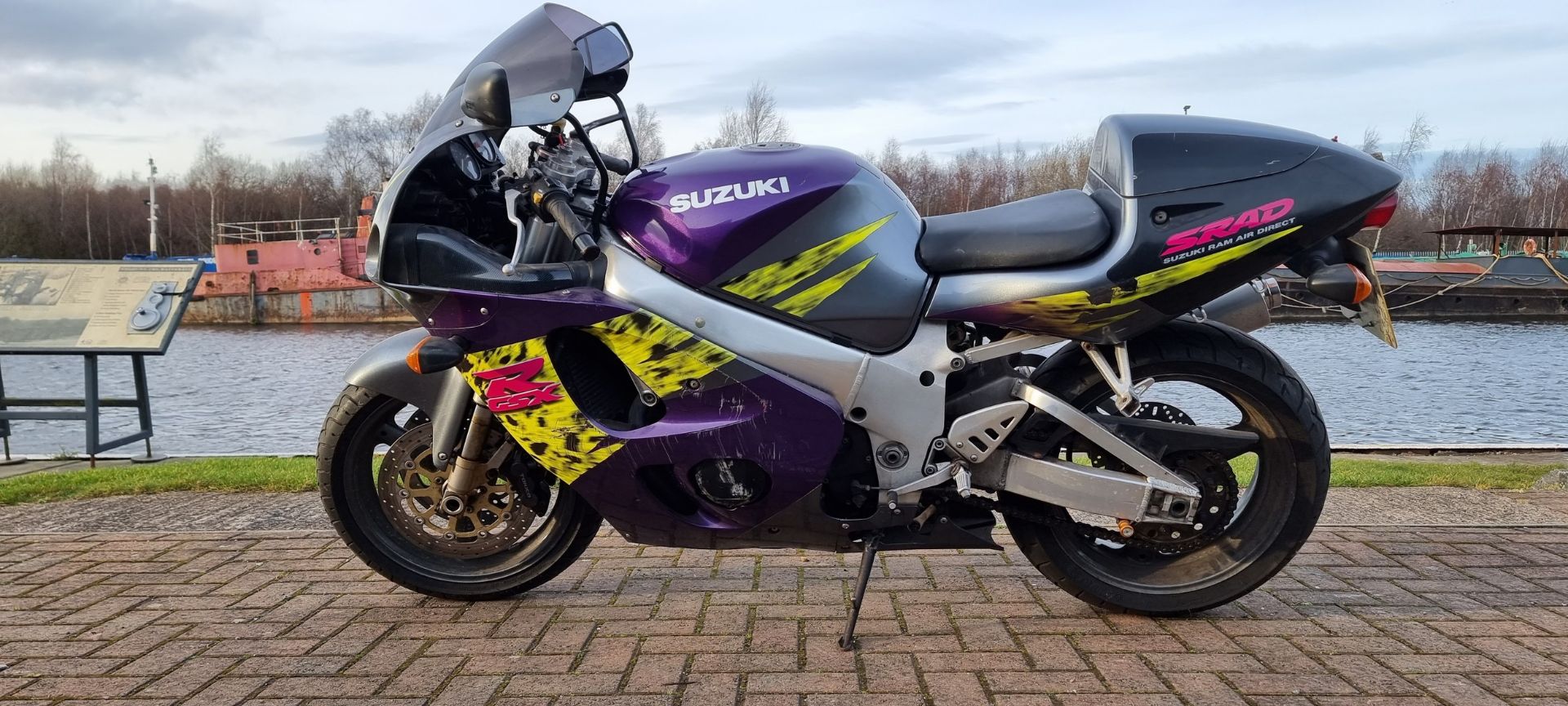 1997 Suzuki GSXR 750V, 749cc. Registration number P230 RYM. Frame number JS1GR7DA000501040. Engine - Image 2 of 8