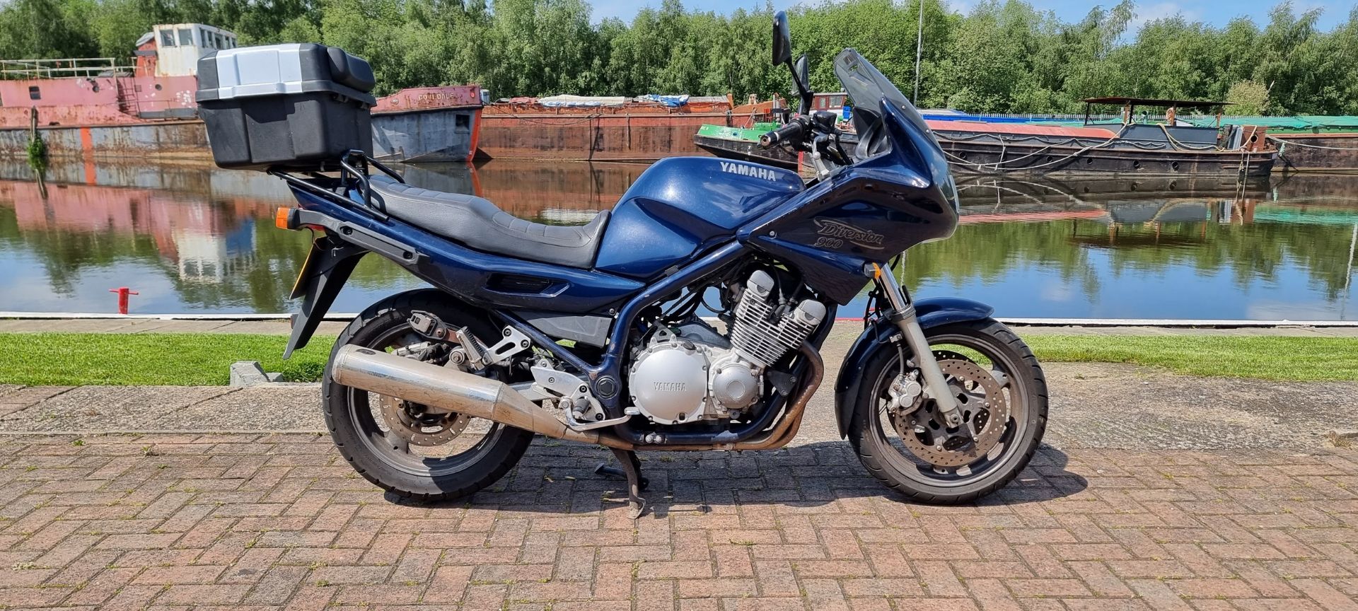 1999 Yamaha XJ900S Diversion, 892cc. Registration number T933 NBL. Frame number JYA4KM0000094843.