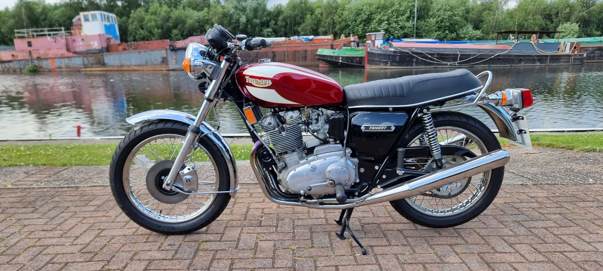 1976 Triumph T160V Trident, 736cc. Registration number OFO 413R. Frame number EK03925. Engine number - Image 10 of 15