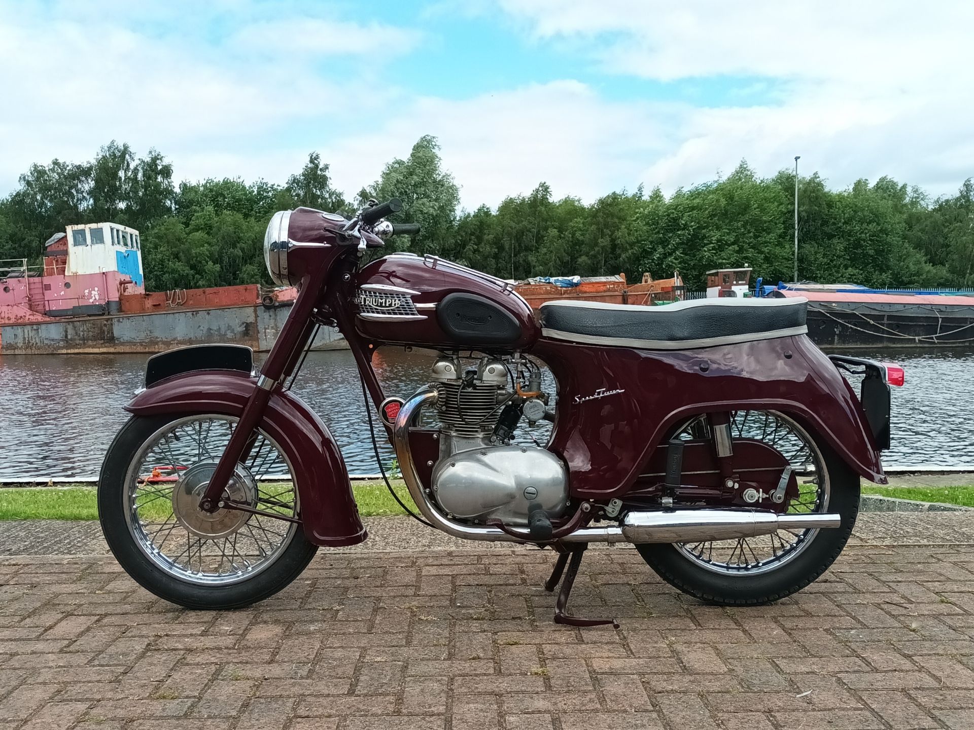 1959 Triumph 5TA Speed Twin, 500cc. Registration number 418 GKE (non transferrable). Frame number - Image 10 of 14