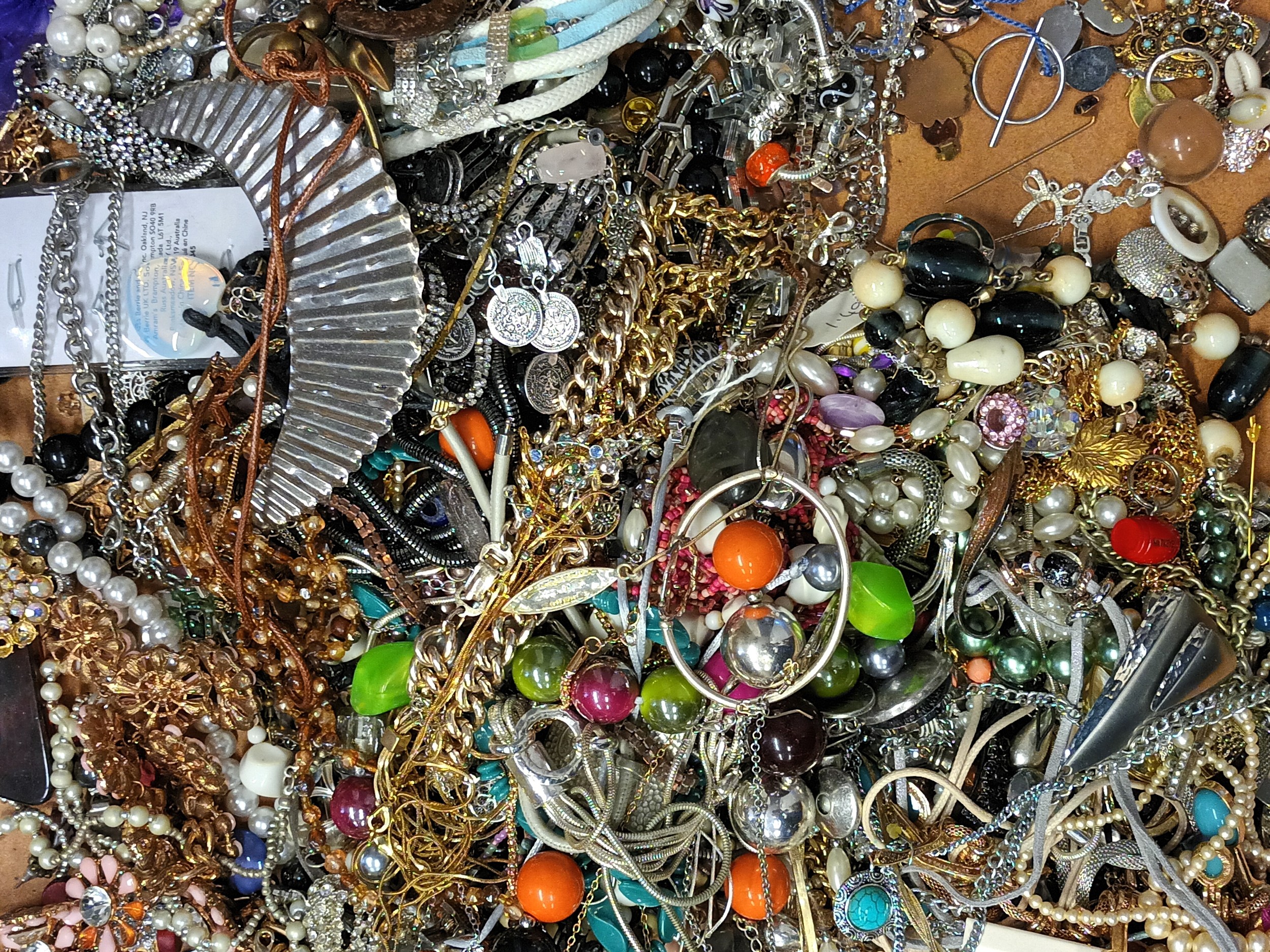 Approximately 10kg of mixed costume jewellery