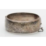 A vintage silver hinged bangle, Chester 1951, 25mm wide, 41gm