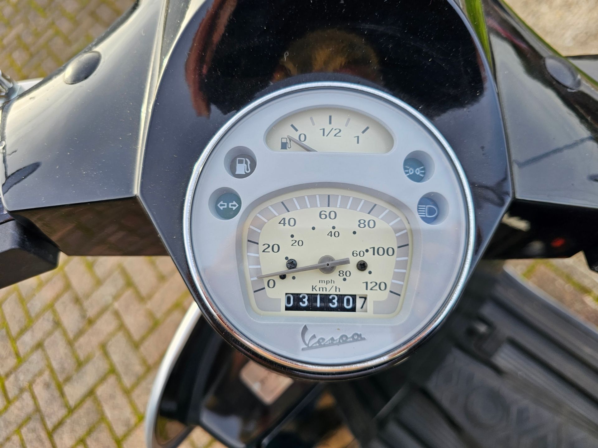 2003 Piaggio Vespa PX200 Serie Speciale Limited Edition 102/400, 198cc. Registration number P200 - Image 8 of 9