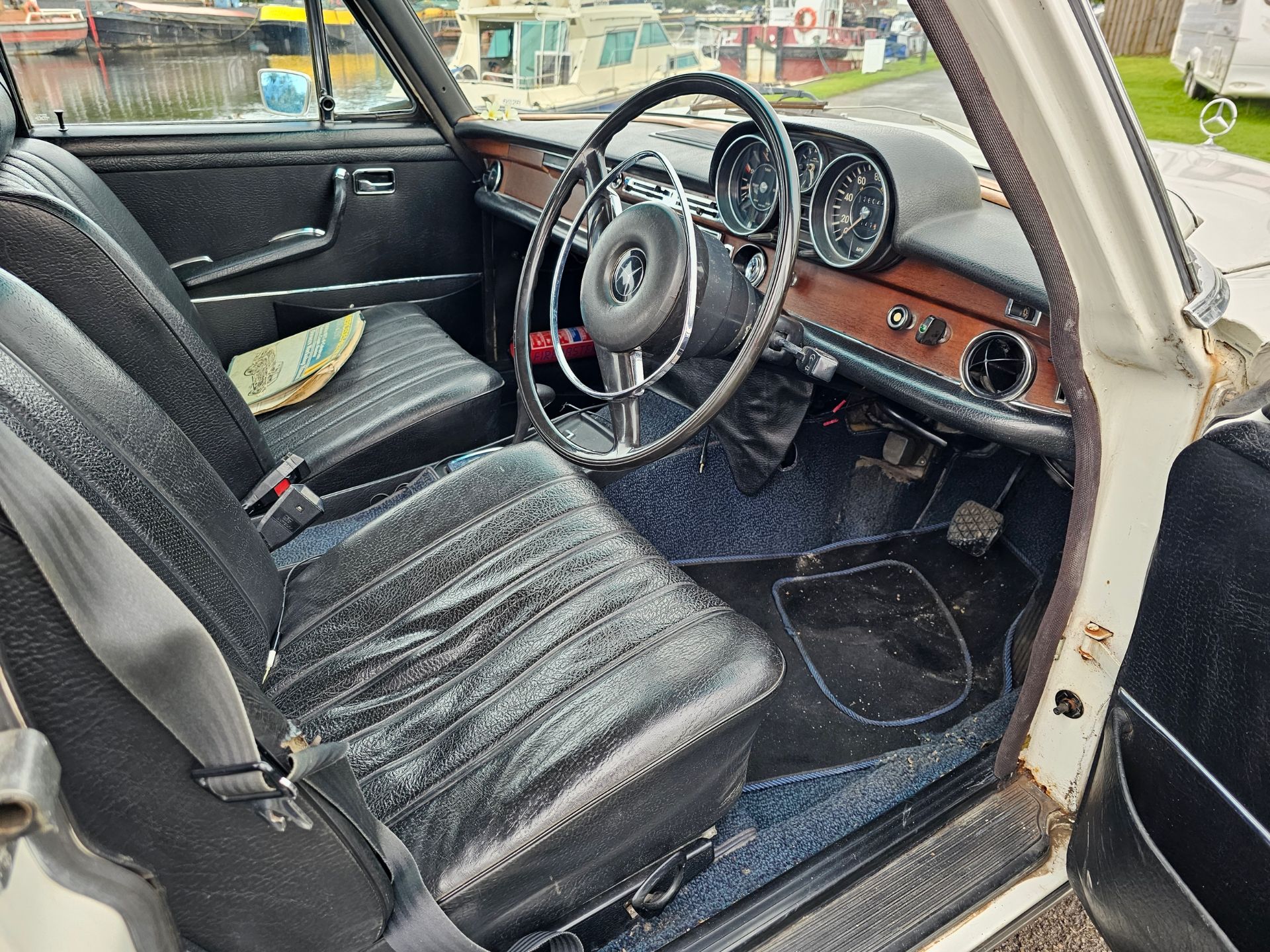 1971 Mercedes Benz W108 280SE, 2,778cc, automatic. Registration number YKR 223J. Chassis number - Image 9 of 24