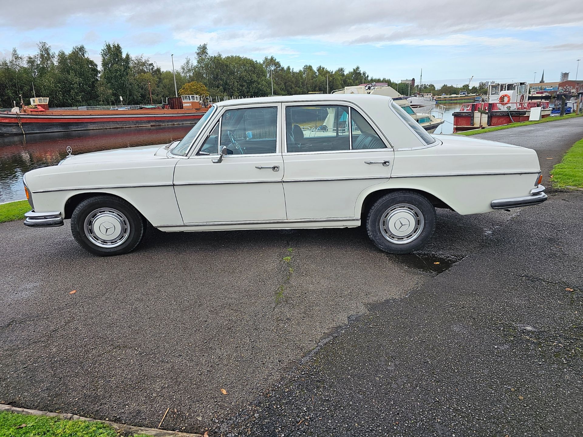 1971 Mercedes Benz W108 280SE, 2,778cc, automatic. Registration number YKR 223J. Chassis number - Image 5 of 24