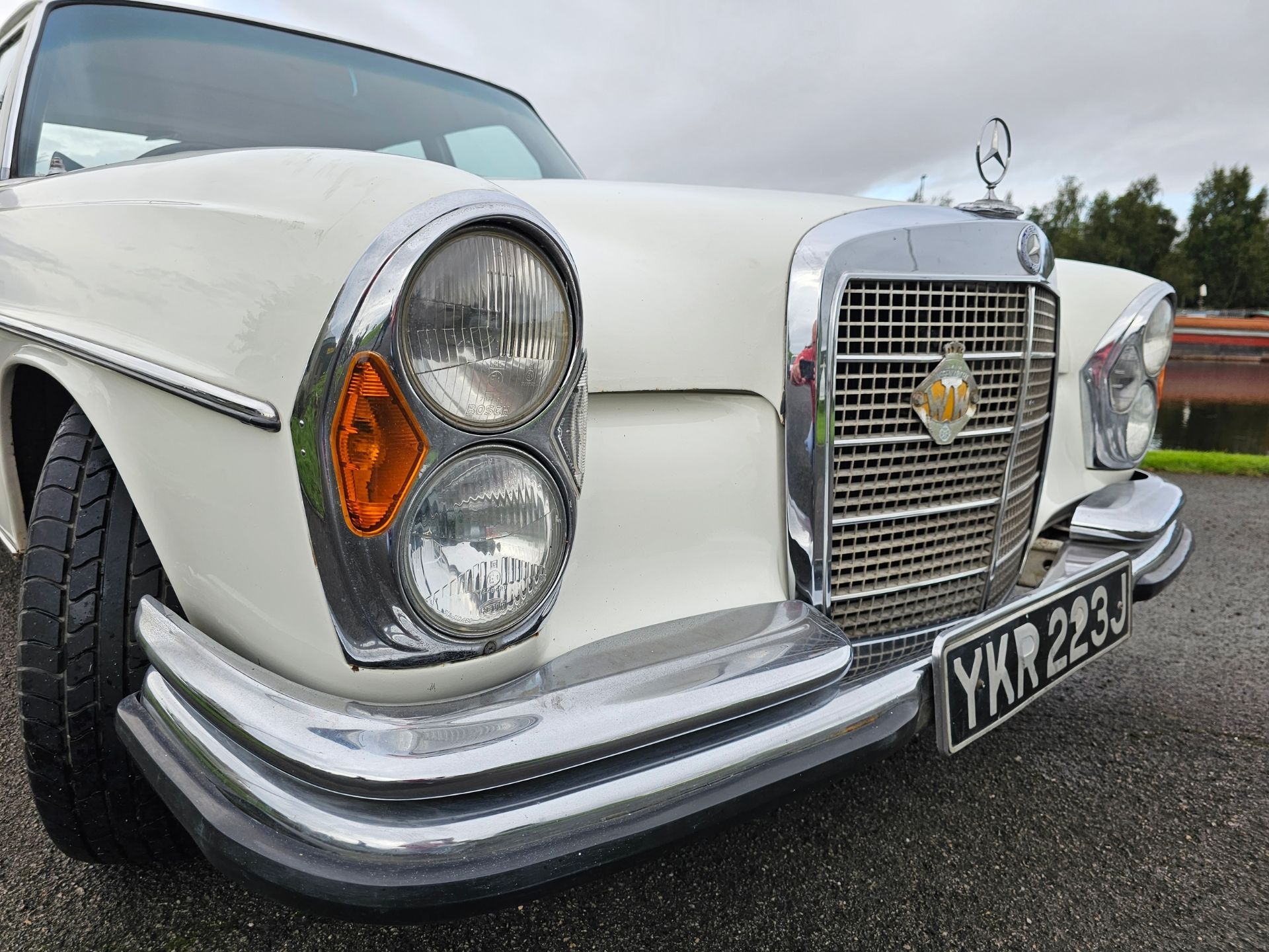 1971 Mercedes Benz W108 280SE, 2,778cc, automatic. Registration number YKR 223J. Chassis number - Image 22 of 24