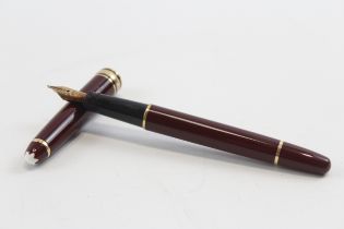 Mont Blanc, a Meisterstück Classique burgundy fountain pen with 14K gold nib