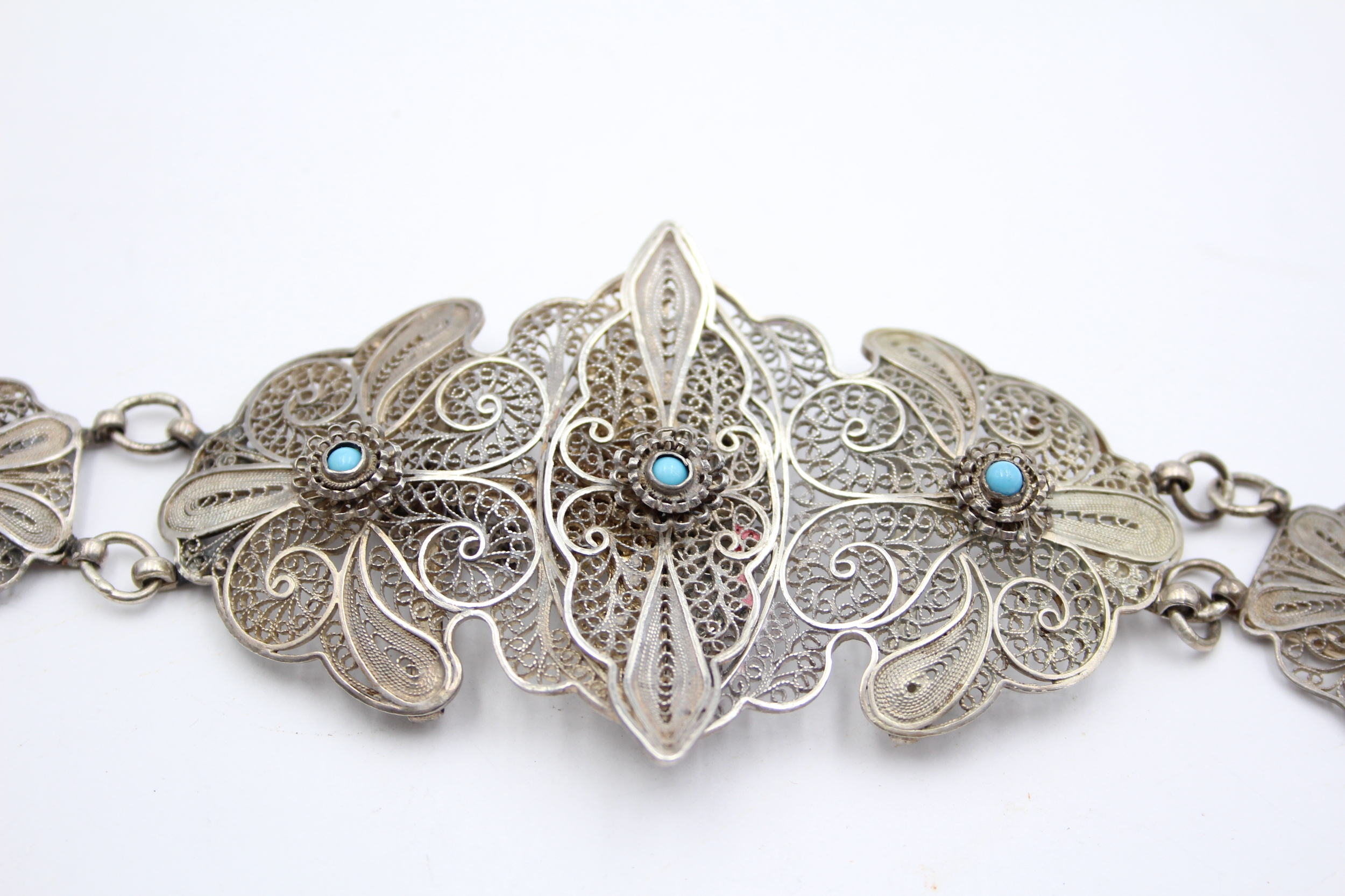 A white metal filigree belt, unmarked, set with turquoise, 73cm, 137gm - Image 2 of 4