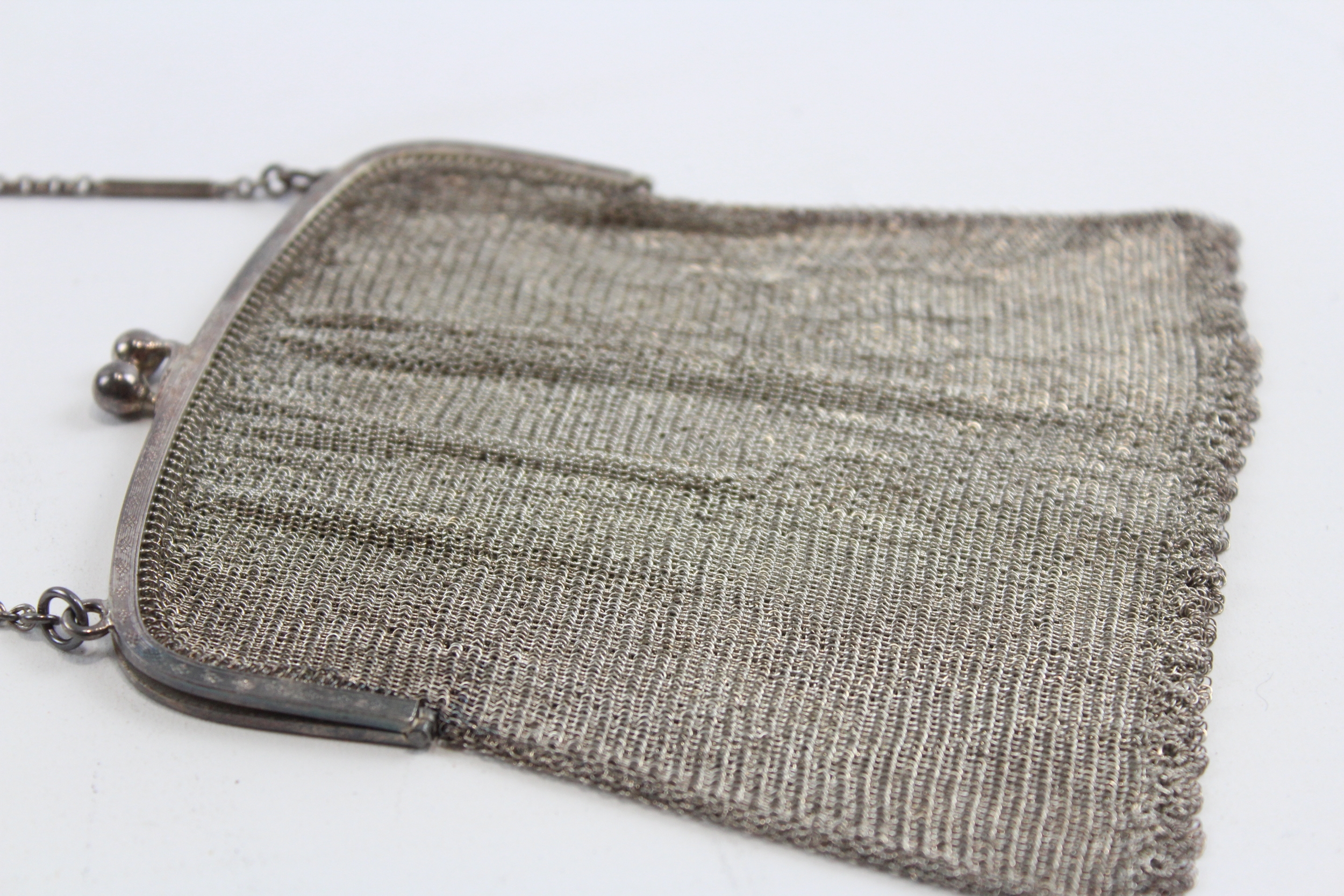 A silver mesh purse, London import 1927, 11 x 10cm, 78gm - Image 6 of 7