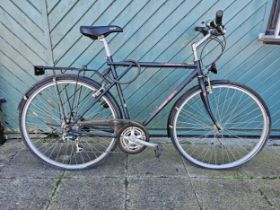 An Arette GT gentleman's 21 speed bicycle, with Acera Shimano gears and Weinmann rims