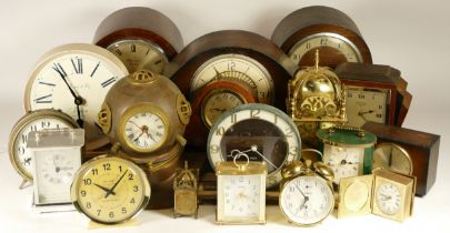 A collection of early 20th century and later mantel clocks and wall clocks, having manual and quartz