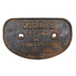 A cast iron "D" wagon plate, Shildon 1981 Lot No 3997, 366012 48.0t GLW, 28 x 17 x 2cm