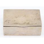 An Edward VII silver rectangular snuff box, Chester 1904, of plain form, 5 x 3.5 x 2cm, 35gm.