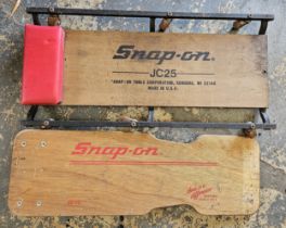 A Snap On crawler, JC25 and a Snap On bench JC10 (2)