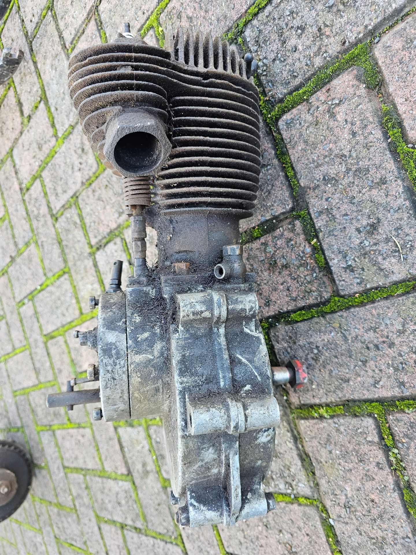 A believed 1931 350cc engine, unknown make, number IY 12972 - Image 2 of 6