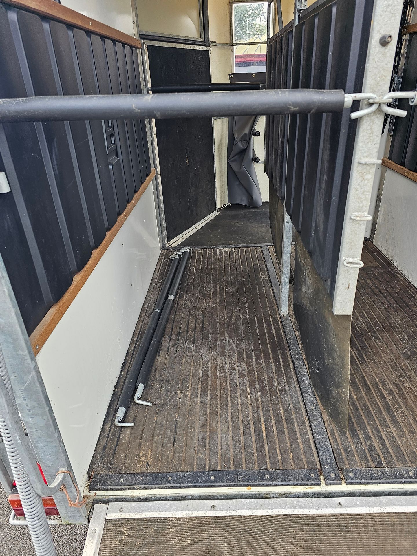 A Bateson Deauville horse trailer, 2300kg weight limit, with composite floor, very little use and - Image 14 of 16