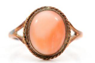 A 9ct gold coral dress ring, O-P, 2.5gm.