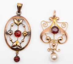 An Edwardian gold open work garnet and pearl pendant, 33 x 20mm, 9ct tab, 1.6gm, together with a